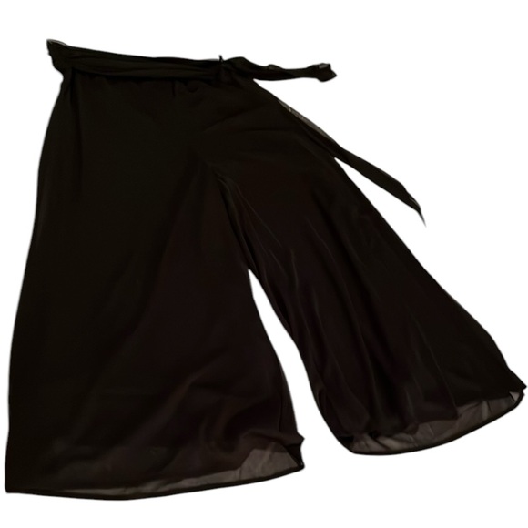 connected apparel Pants - Connected Apparel  large dressy  Black Sheer cropped wide leg pants with belt